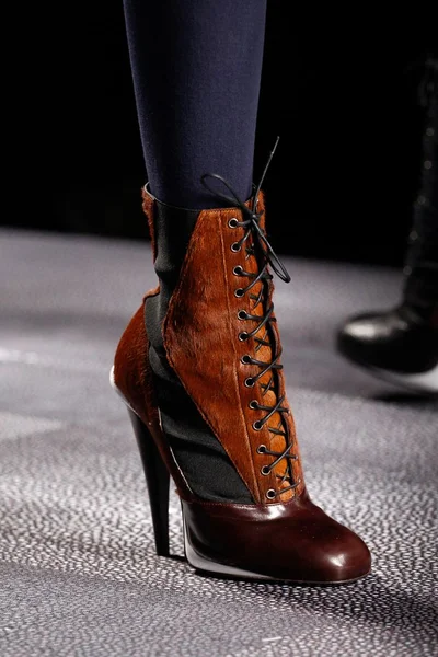 Look 60